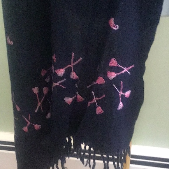 TIE RACK WOOL SHAWL - Picture 3 of 7